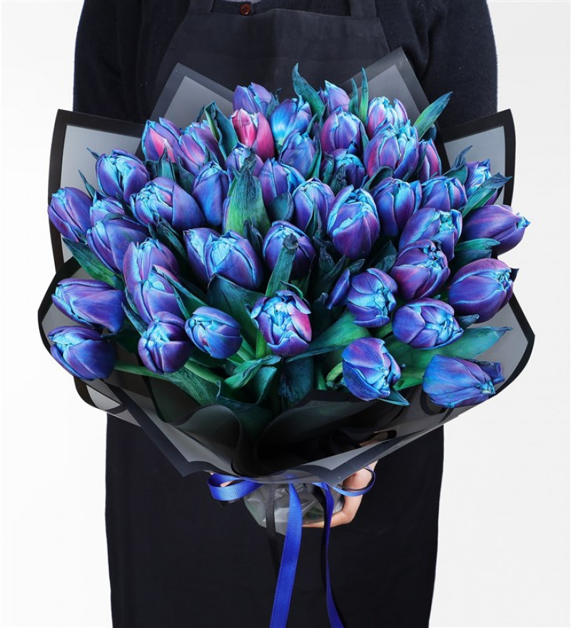 Mavi-Mor Galaxy Tulipa ve Lila Memory Lane Gül Tasarım Buketi